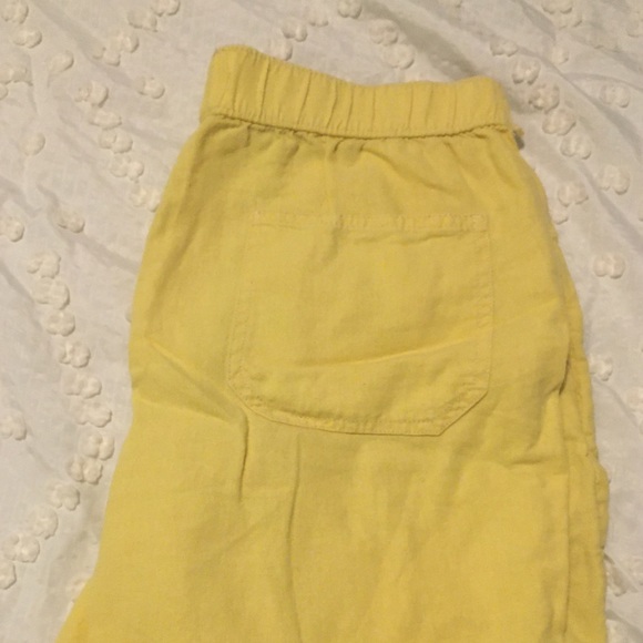 Yellow shorts - Picture 3 of 3